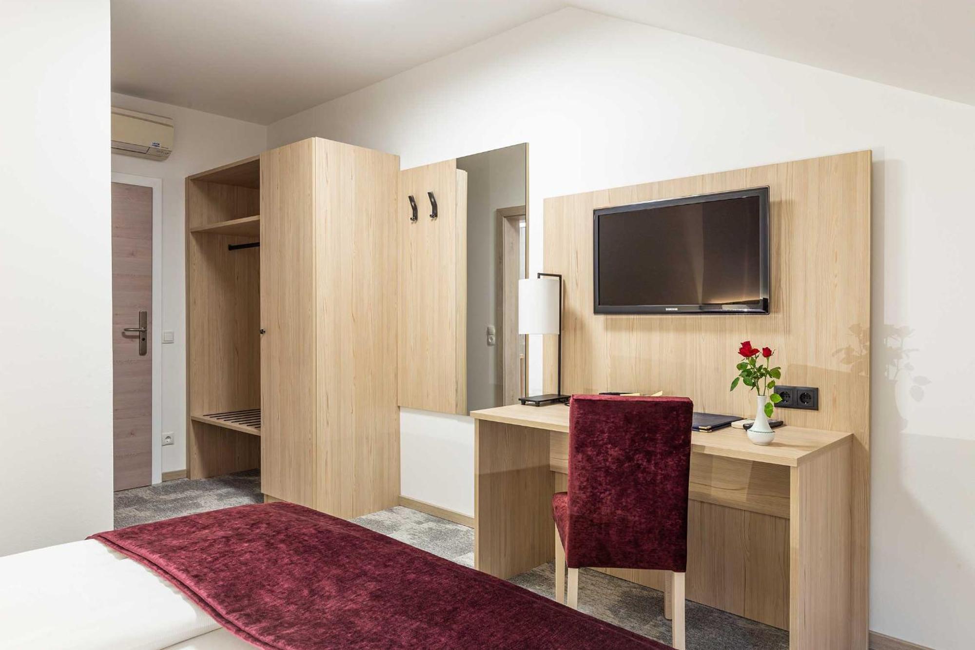 Gasthof "Zur Bahn" Lassnitzhöhe Kültér fotó